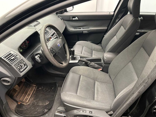 Volvo - 2006 - v50 - 2.4i - personenauto - afbeelding 9 van  17