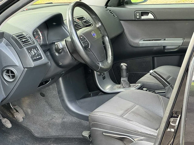 Volvo - 2007 - v50 - 1.8 edition i - 05-tz-zp - personenauto - afbeelding 2 van  21