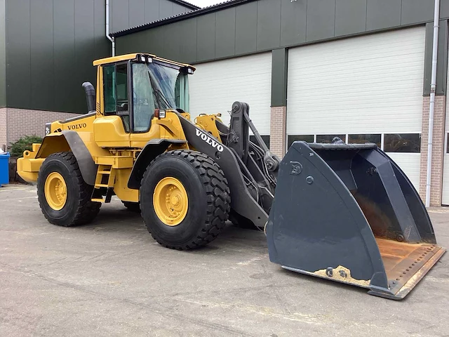 Volvo - 2009 - l120f - shovel - afbeelding 1 van  32
