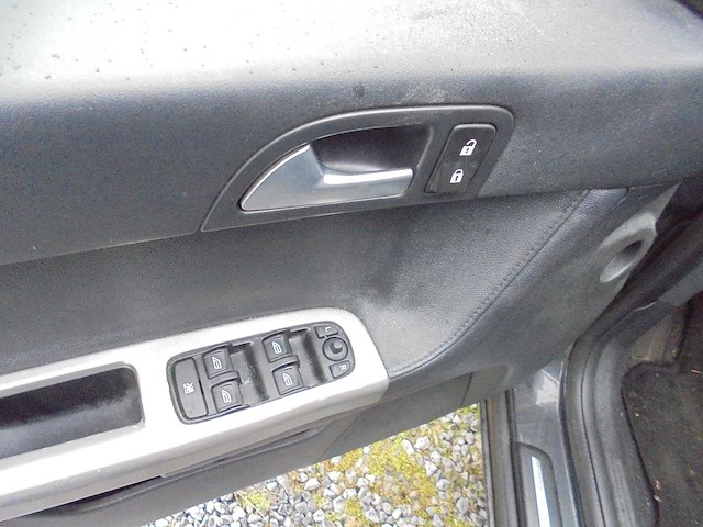 Volvo - 2009 - v50 - 2.0d - 24-kzx-8 - afbeelding 12 van  14