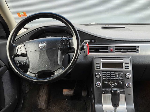 Volvo - 2009 - v70 - 2.4d limited edition - automaat - 64-jgz-9 - afbeelding 2 van  27