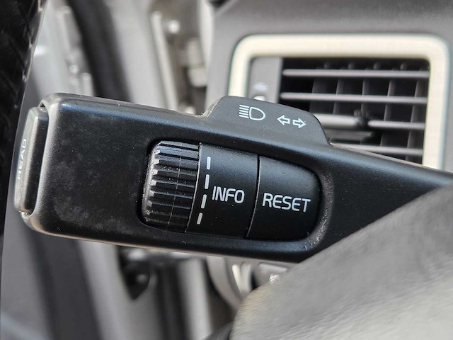 Volvo - 2009 - v70 - 2.4d limited edition - automaat - 64-jgz-9 - afbeelding 16 van  26