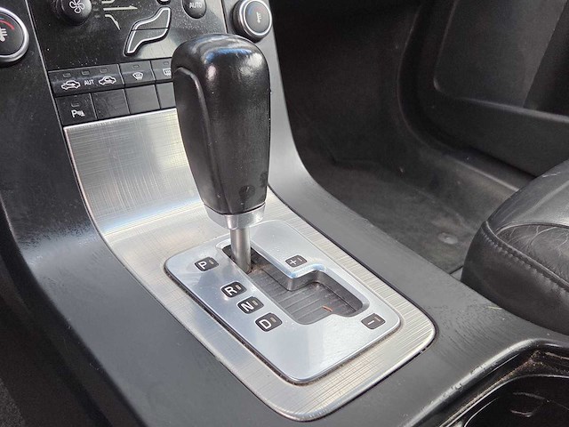 Volvo - 2009 - v70 - 2.4d limited edition - automaat - 64-jgz-9 - afbeelding 12 van  18