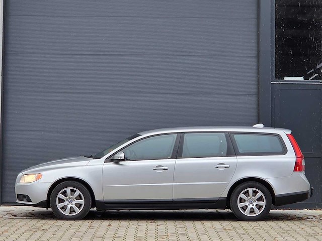 Volvo - 2009 - v70 - 2.4d limited edition - automaat - 64-jgz-9 - afbeelding 8 van  18