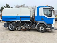 Volvo - 2009 - veegmachine - vrachtwagen - afbeelding 3 van  6