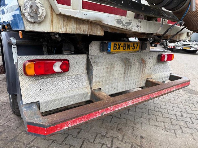 Volvo - 2009 - veegmachine - vrachtwagen - afbeelding 6 van  6