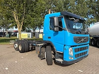 Volvo - 2010 - fm 330 - chassis vrachtwagen - afbeelding 2 van  11