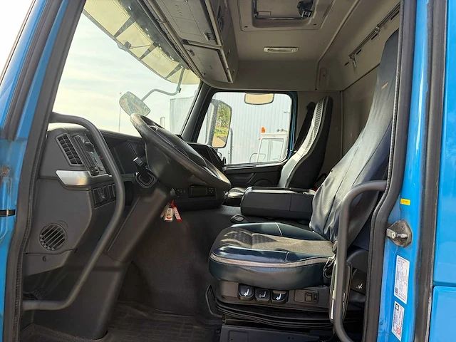 Volvo - 2010 - fm 330 - chassis vrachtwagen - afbeelding 5 van  11