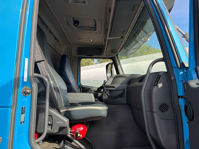 Volvo - 2010 - fm 330 - chassis vrachtwagen - afbeelding 8 van  11