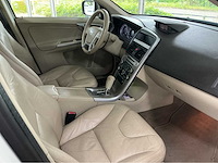 Volvo - 2011 - xc60 - 3.2 awd momentum - afbeelding 11 van  32
