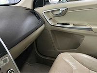 Volvo - 2011 - xc60 - 3.2 awd momentum - afbeelding 20 van  32