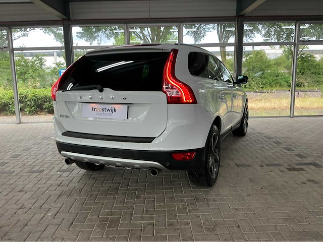Volvo - 2011 - xc60 - 3.2 awd momentum - afbeelding 31 van  32