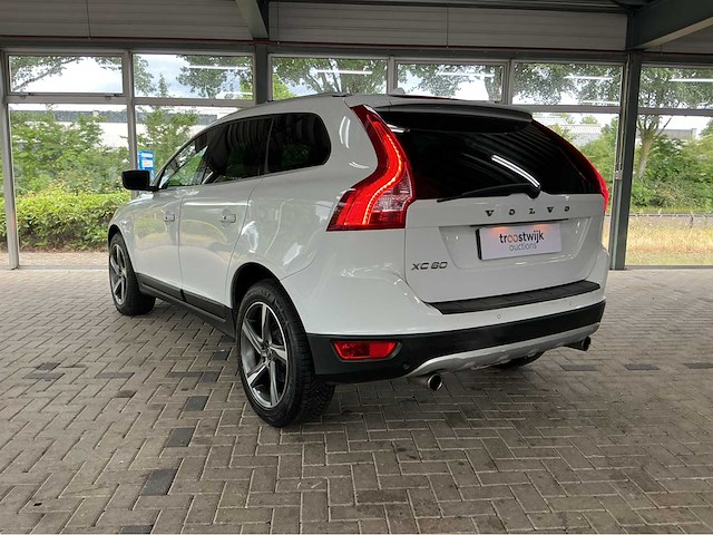 Volvo - 2011 - xc60 - 3.2 awd momentum - afbeelding 32 van  32