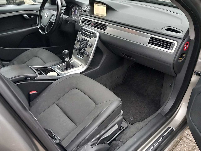 Volvo - 2012 - v70 - 1.6 d momentum - personenauto - afbeelding 9 van  20
