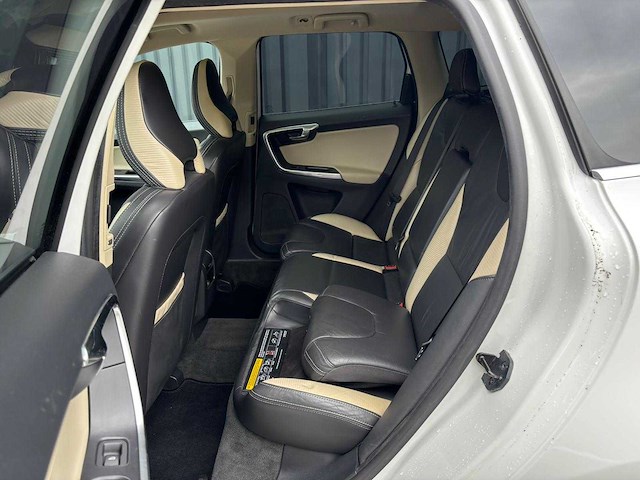 Volvo - 2012 - xc60 - 3.0 t6 awd summum - hdk-76-s - afbeelding 8 van  18