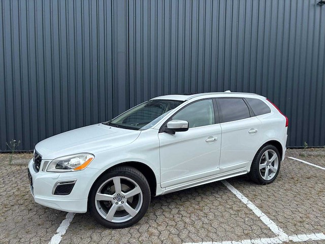 Volvo - 2012 - xc60 - 3.0 t6 awd summum - hdk-76-s - afbeelding 11 van  18