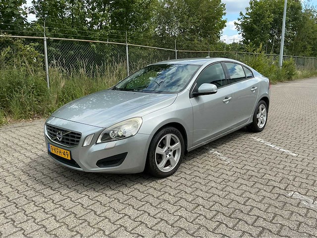Volvo - 2013 - s60 - 1.6 t3 kinetic - personenauto - afbeelding 1 van  19