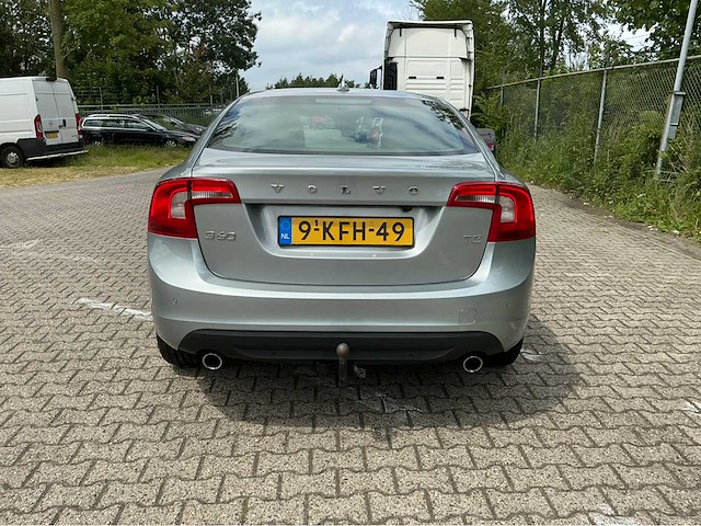 Volvo - 2013 - s60 - 1.6 t3 kinetic - personenauto - afbeelding 14 van  19