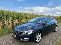 Volvo - 2013 - v60 - 2.4 d6 awd pl.i sum. - 7-szh-17 - afbeelding 1 van  15
