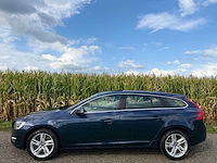 Volvo - 2013 - v60 - 2.4 d6 awd pl.i sum. - 7-szh-17 - afbeelding 14 van  15