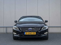Volvo - 2013 - v60 - 2.4 d6 awd pl.i sum. - personenauto - afbeelding 9 van  16