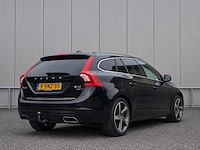 Volvo - 2013 - v60 - 2.4 d6 awd pl.i sum. - personenauto - afbeelding 11 van  16