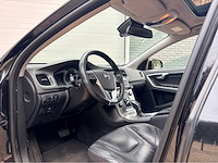 Volvo - 2013 - v60 - 2.4 d6 awd pl.i sum. - personenauto - afbeelding 14 van  16