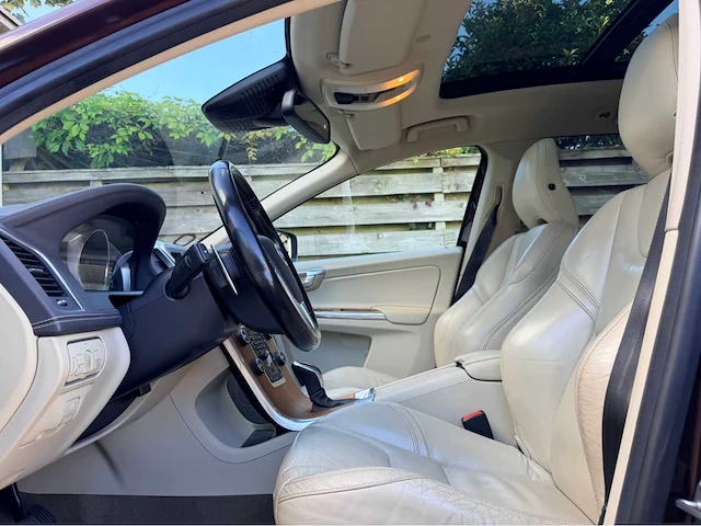 Volvo - 2013 - xc60 - 3.0 t6 r-design - personenauto - afbeelding 19 van  20