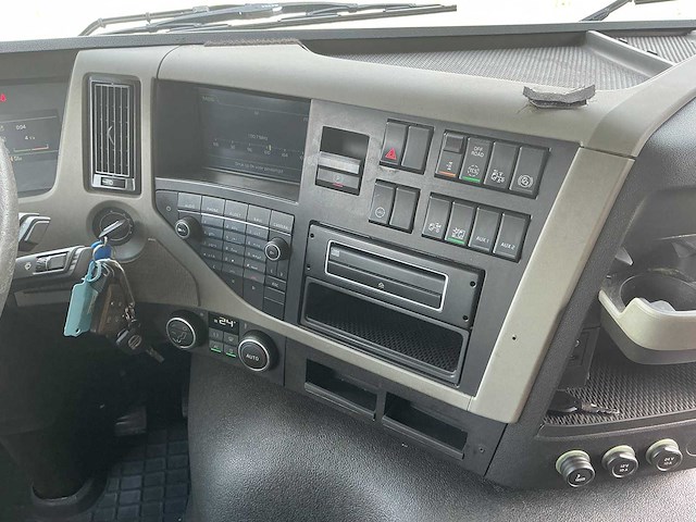 Volvo - 2014 - fm370 - vrachtwagen - afbeelding 11 van  29