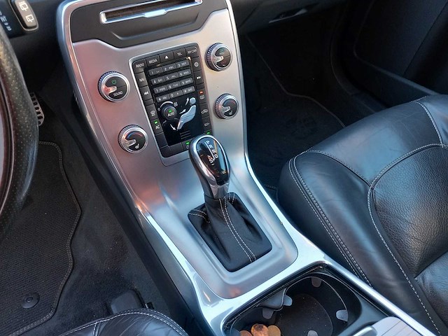 Volvo - 2015 - v70 - 2.0 d4 dynamic edition - euro6 - personenauto - afbeelding 5 van  23