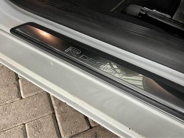 Volvo - 2016 - v40 - 2.0 d4 inscription - marge auto - afbeelding 6 van  32