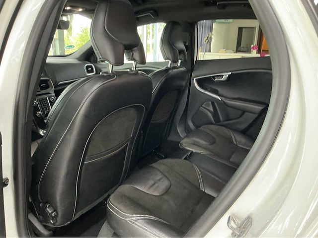 Volvo - 2016 - v40 - 2.0 d4 inscription - marge auto - afbeelding 11 van  32