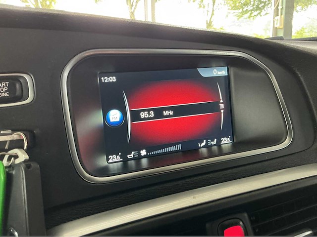 Volvo - 2016 - v40 - 2.0 d4 inscription - marge auto - afbeelding 25 van  32