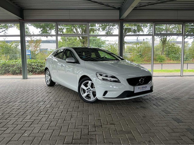 Volvo - 2016 - v40 - 2.0 d4 inscription - marge auto - afbeelding 23 van  32