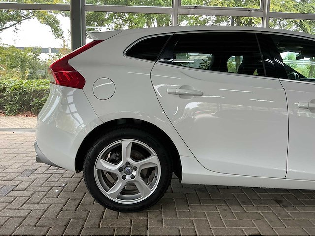 Volvo - 2016 - v40 - 2.0 d4 inscription - marge auto - afbeelding 32 van  32