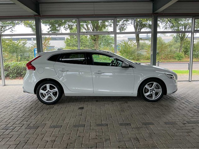 Volvo - 2016 - v40 - 2.0 d4 inscription - marge auto - afbeelding 28 van  32