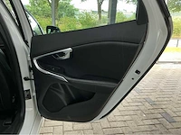 Volvo - 2016 - v40 - 2.0 d4 inscription - marge auto - afbeelding 18 van  32