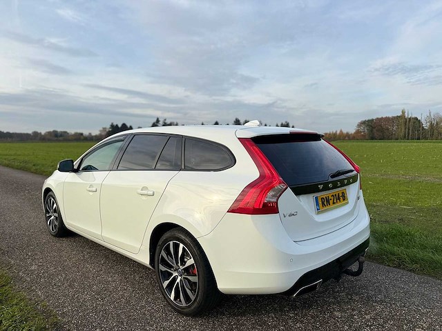 Volvo - 2018 - v60 - 2.0 t3 polar+ dyn. - rn-214-b - afbeelding 13 van  14