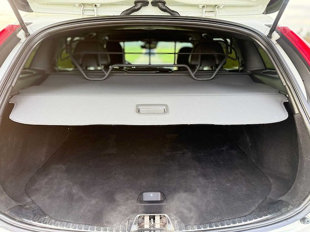 Volvo - 2018 - v60 - 2.0 t3 polar+ dyn. - afbeelding 6 van  14
