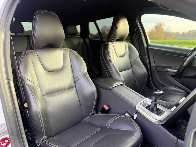 Volvo - 2018 - v60 - 2.0 t3 polar+ dyn. - afbeelding 5 van  14