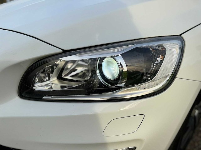 Volvo - 2018 - v60 - 2.0 t3 polar+ dyn. - afbeelding 14 van  14