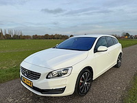 Volvo - 2018 - v60 - 2.0 t3 polar+ dyn. - afbeelding 1 van  12
