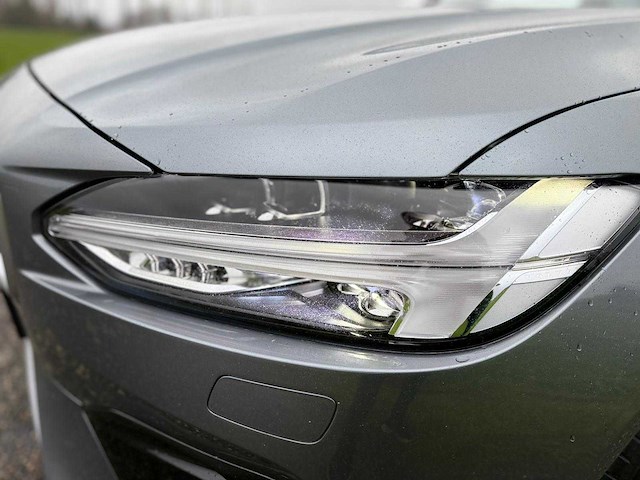 Volvo - 2018 - v90 - 2.0 d3 r-design - tr-332-d - afbeelding 2 van  18