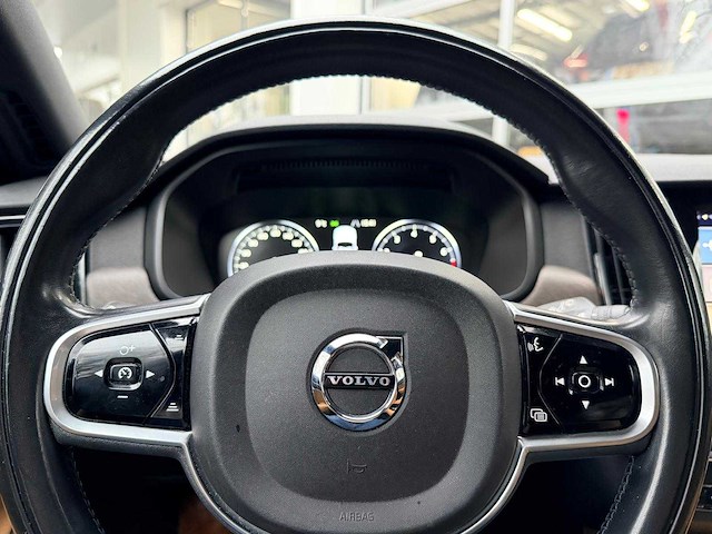 Volvo - 2018 - v90 cross country - 2.0 t5 90th ann. ed. - sb-127-v - afbeelding 2 van  15