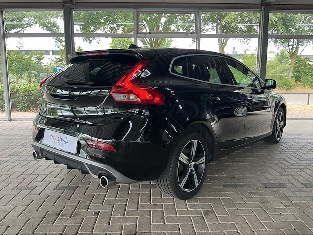 Volvo - 2019 - v40 - 1.5 t3 polar+ sport - btw auto - afbeelding 3 van  35