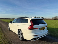 Volvo - 2019 - v60 - 2.0 t5 r-design - xk-481-l - afbeelding 9 van  10