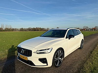 Volvo - 2019 - v60 - 2.0 t5 r-design - xk-481-l - afbeelding 1 van  11