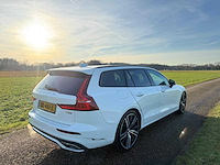 Volvo - 2019 - v60 - 2.0 t5 r-design - xk-481-l - afbeelding 11 van  19