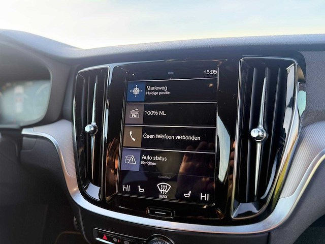 Volvo - 2019 - v60 - 2.0 t5 r-design - xk-481-l - afbeelding 2 van  9