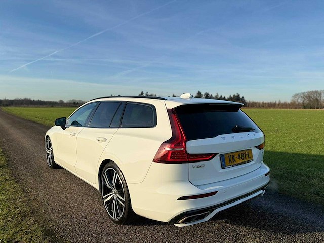 Volvo - 2019 - v60 - 2.0 t5 r-design - xk-481-l - afbeelding 8 van  9